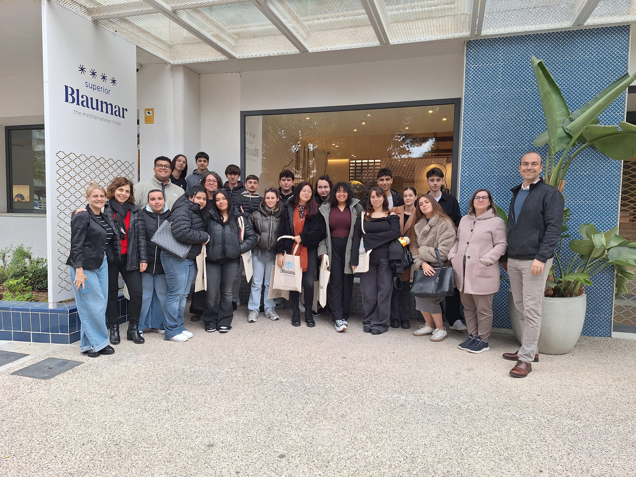 Coneixem el funcionament intern d'un hotel Coneixem el funcionament intern d'un hotel